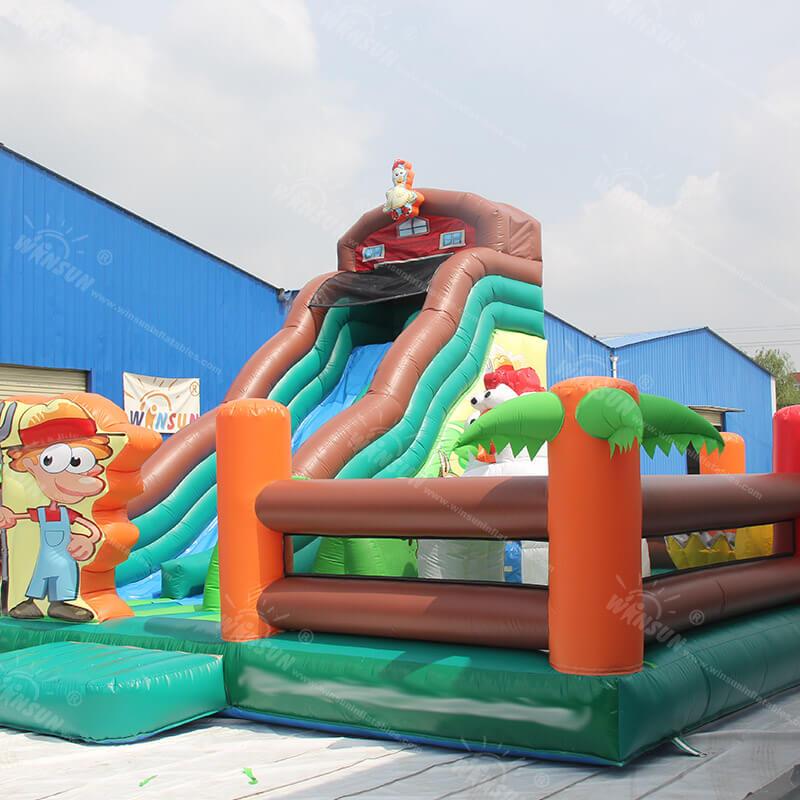 farm inflatable playgroundr 6